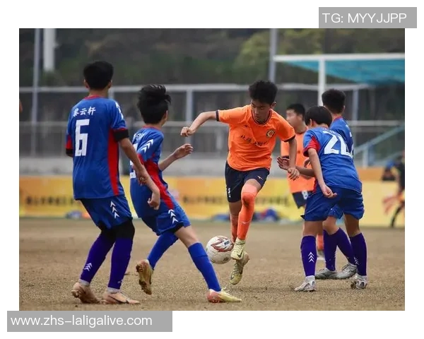 足球退役后的新人生探索与挑战：从绿茵场到人生舞台的转变与反思